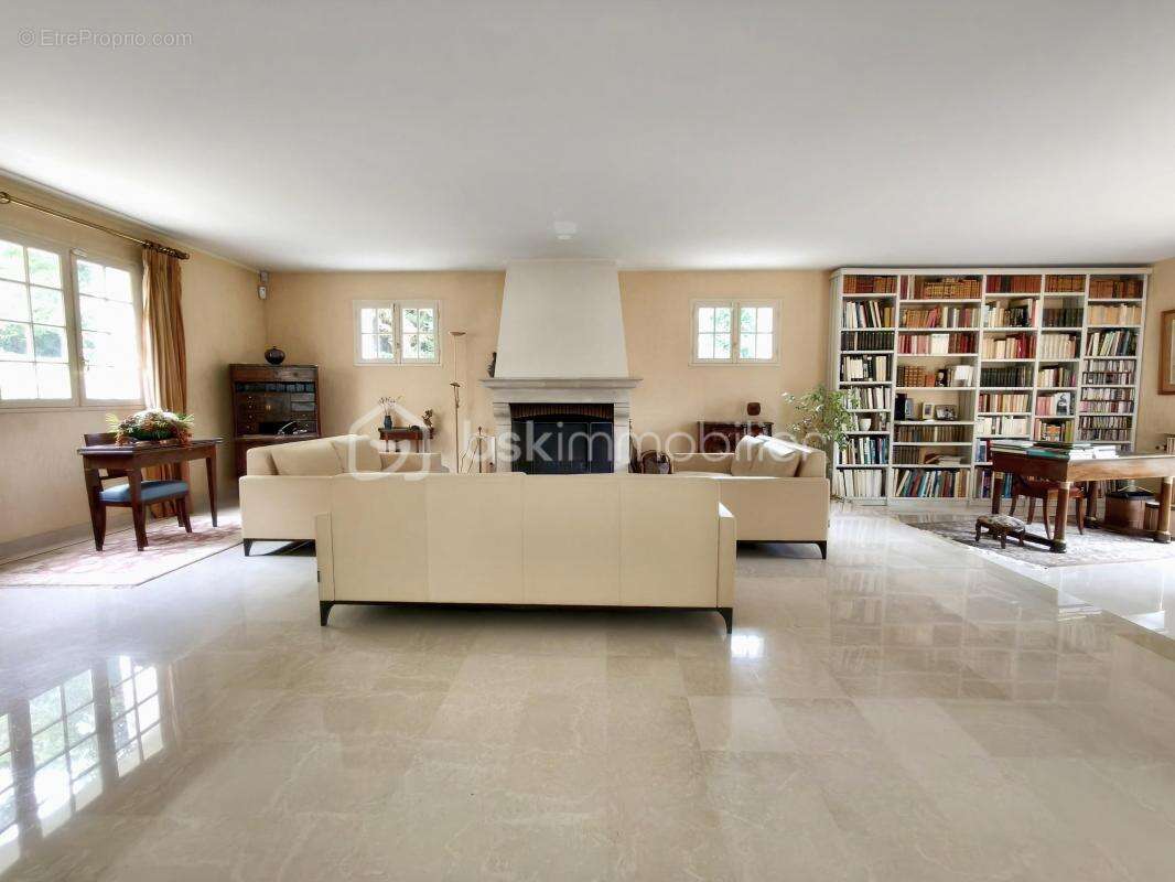 Maison à MAREIL-MARLY