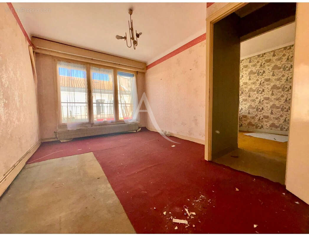 La roche sur yon appartement a revover a vendre - photo 3