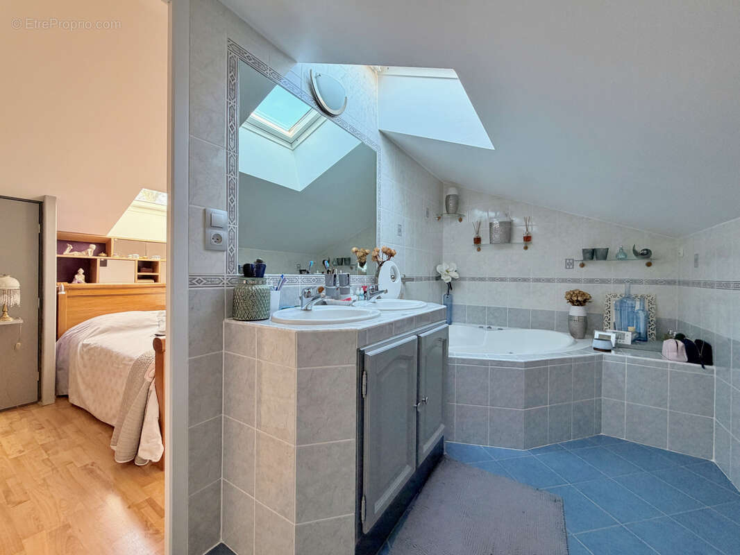 Maison à BOURGOIN-JALLIEU