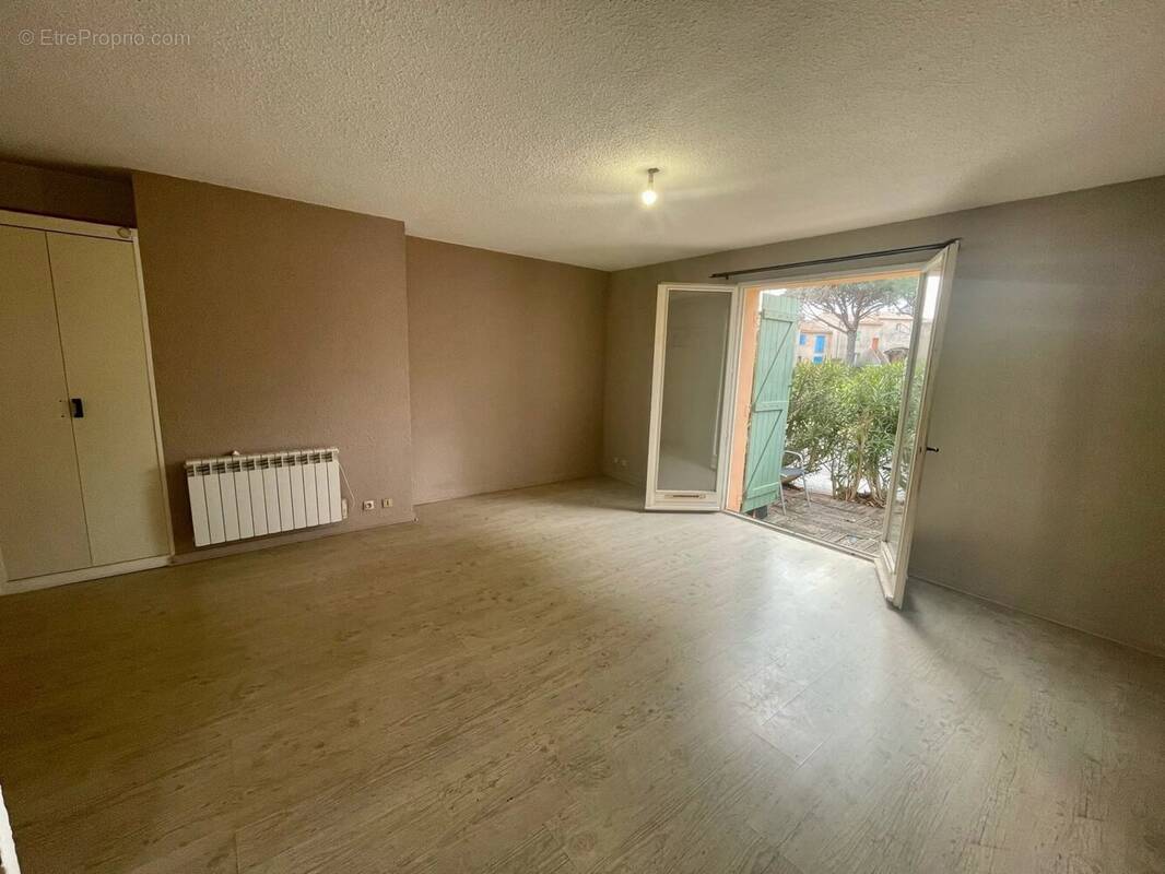 Appartement à LA LONDE-LES-MAURES