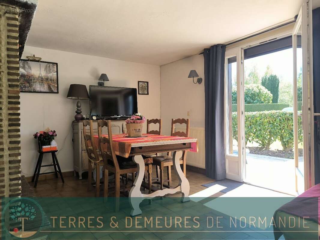 Maison à CORMEILLES