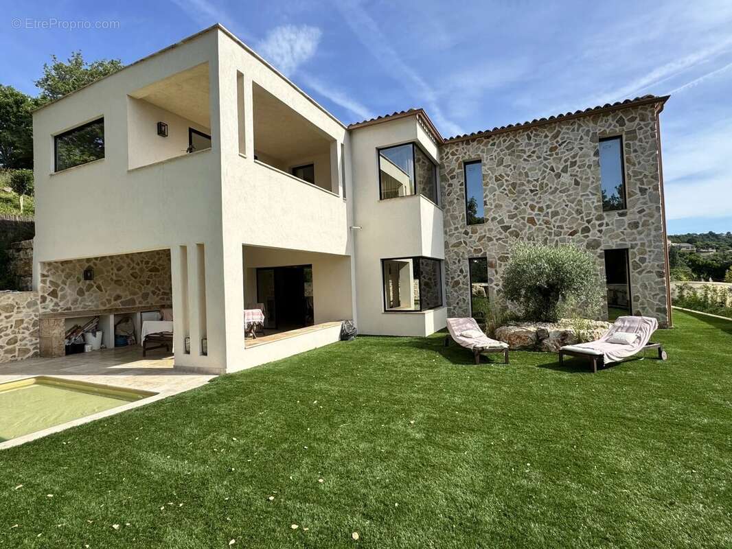 Maison à LES ADRETS-DE-L'ESTEREL