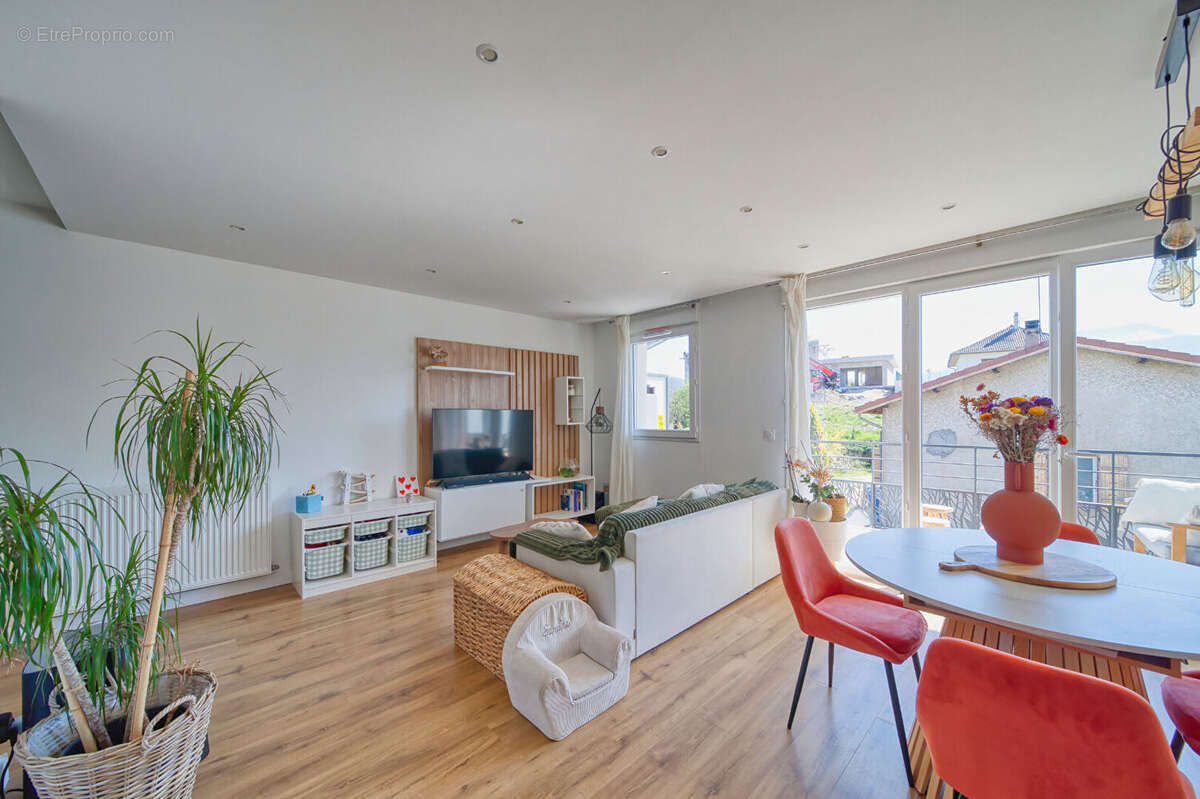 Appartement à VOIRON