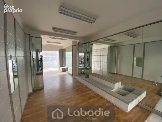 Autre à VIRE