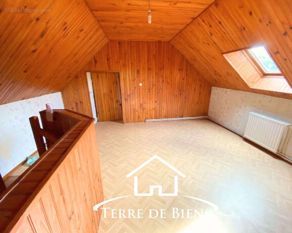 Maison à VIC-SUR-AISNE