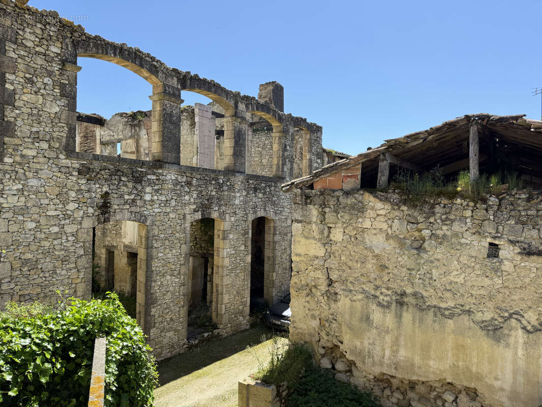 Maison à SAINT-PUY
