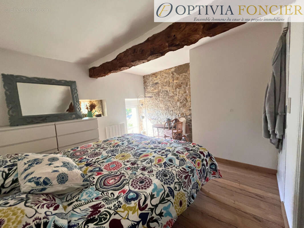 Maison à BOURG-DES-COMPTES