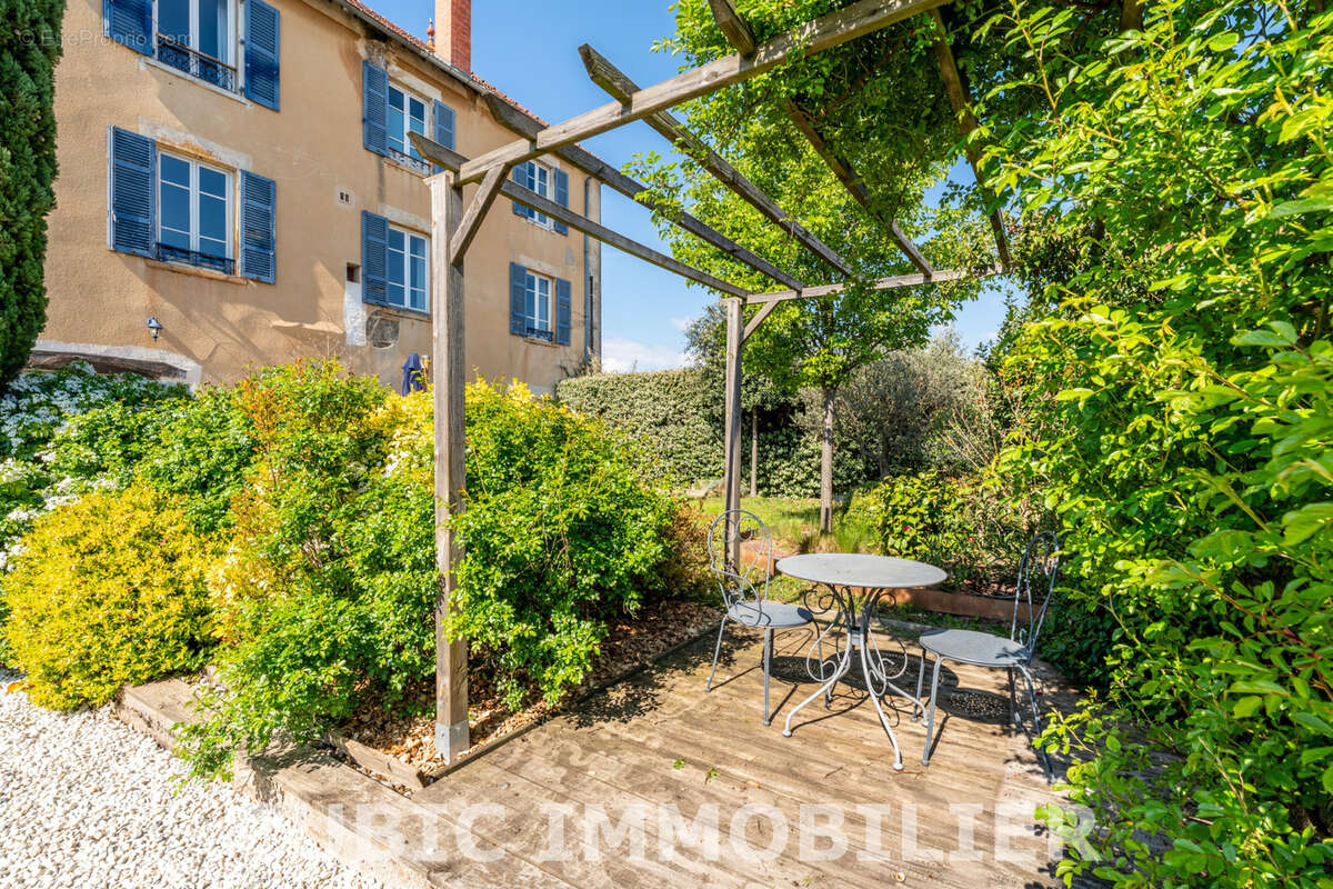 Maison à VILLEFRANCHE-SUR-SAONE