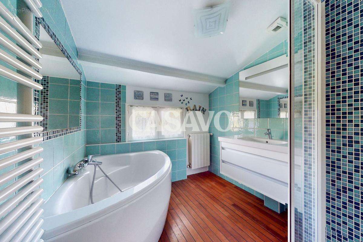 Maison à REVEL-TOURDAN