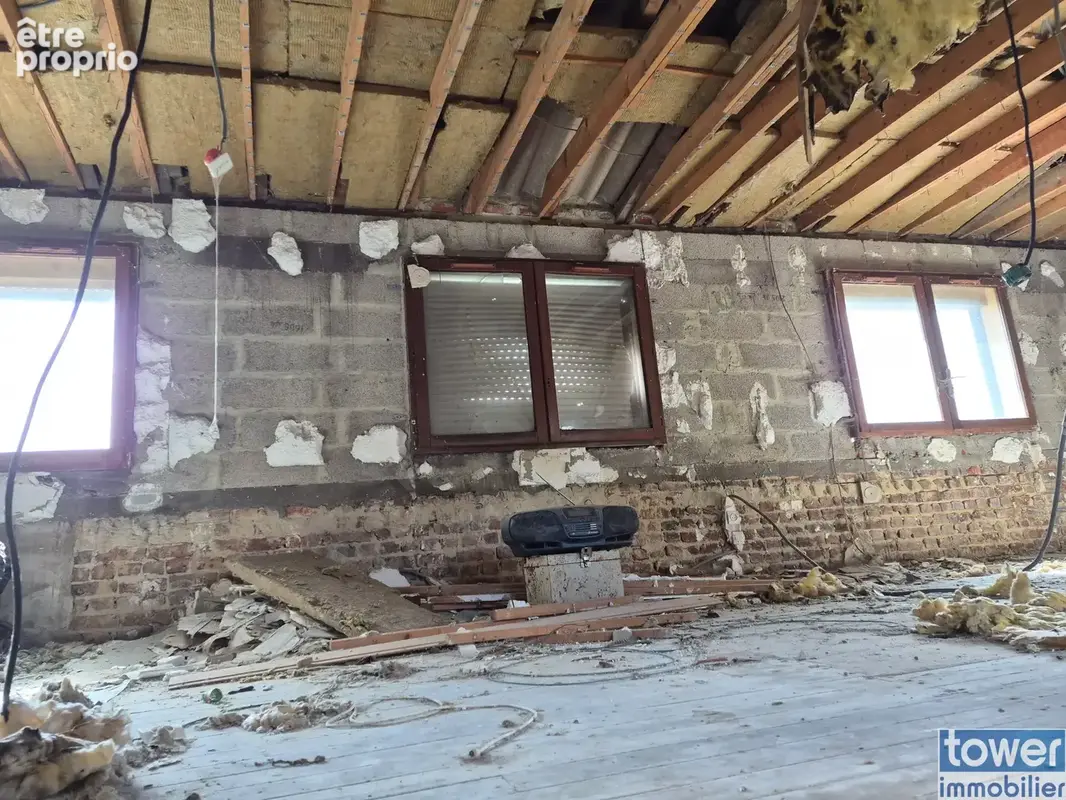 Maison à fort potentiel de 100 m2 avec mobil home prêt à habiter. - photo 3
