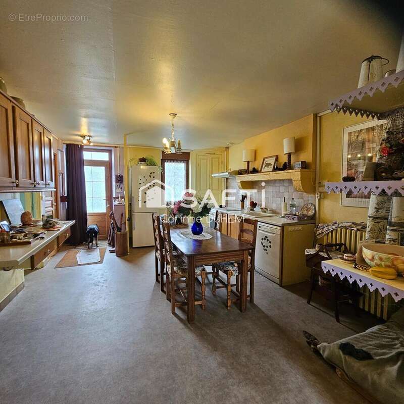 Photo 3 - Maison à LOUROUX-DE-BOUBLE