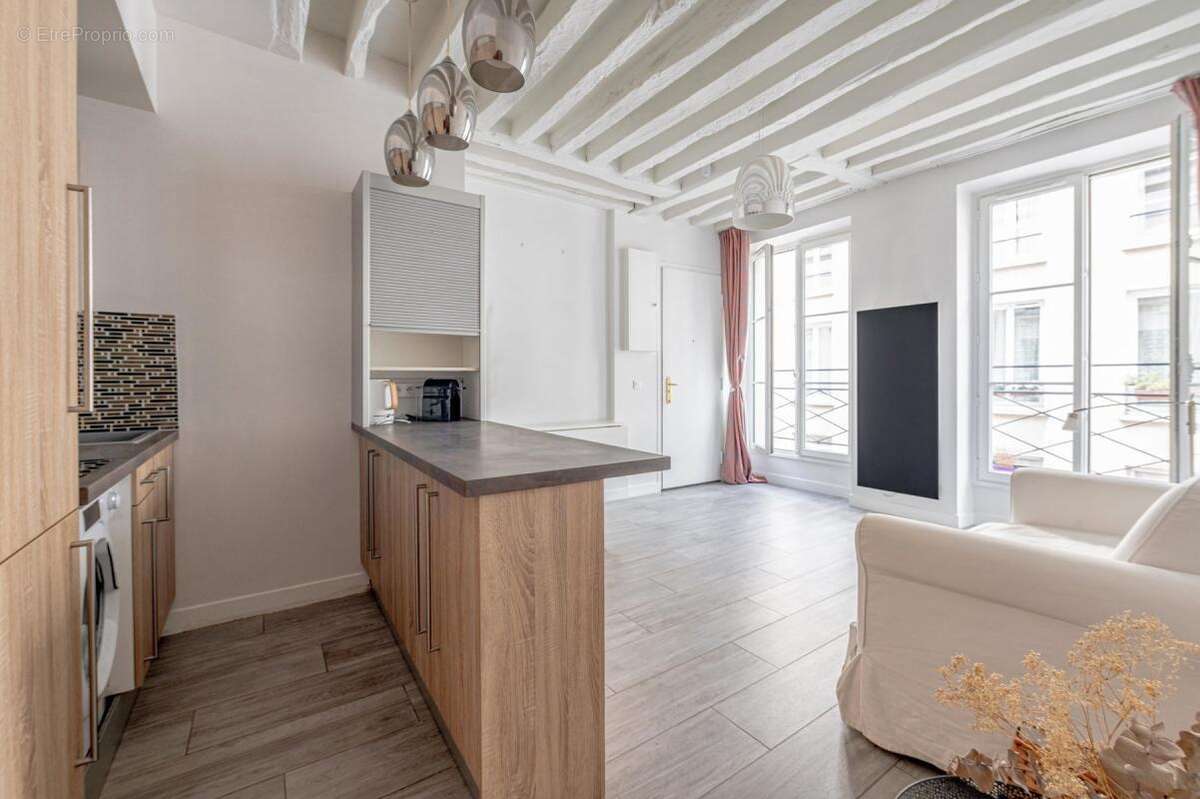 Appartement à PARIS-2E