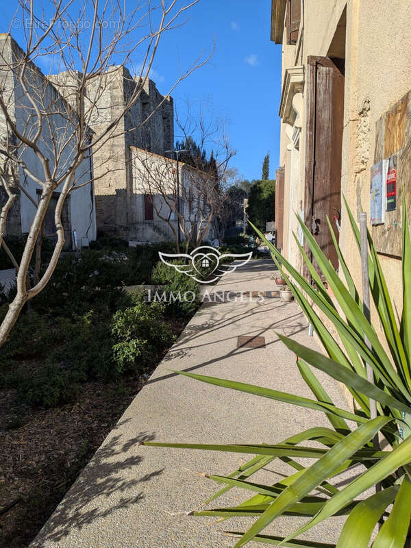 Appartement à VIC-LA-GARDIOLE