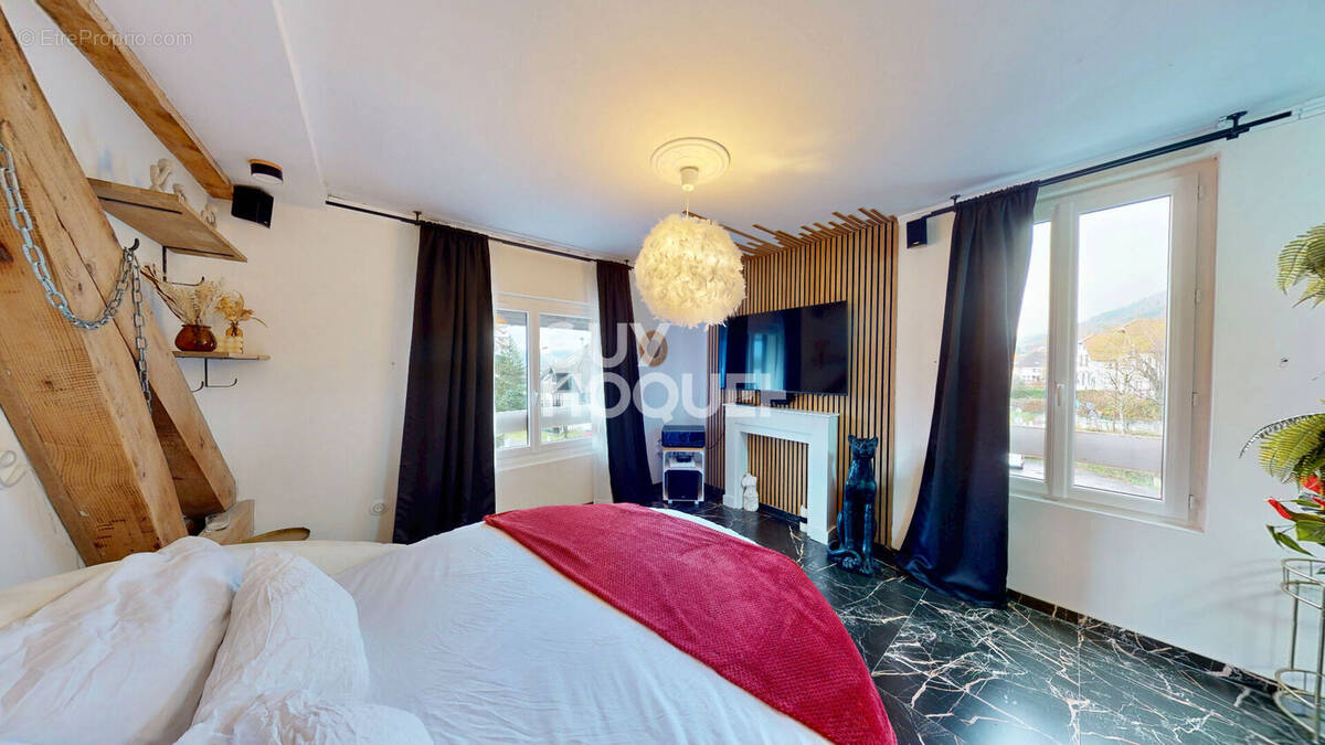 Appartement à SEVRIER