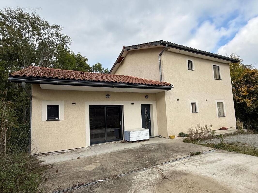 Photo 1 - Maison à MARCILLY-LE-CHATEL