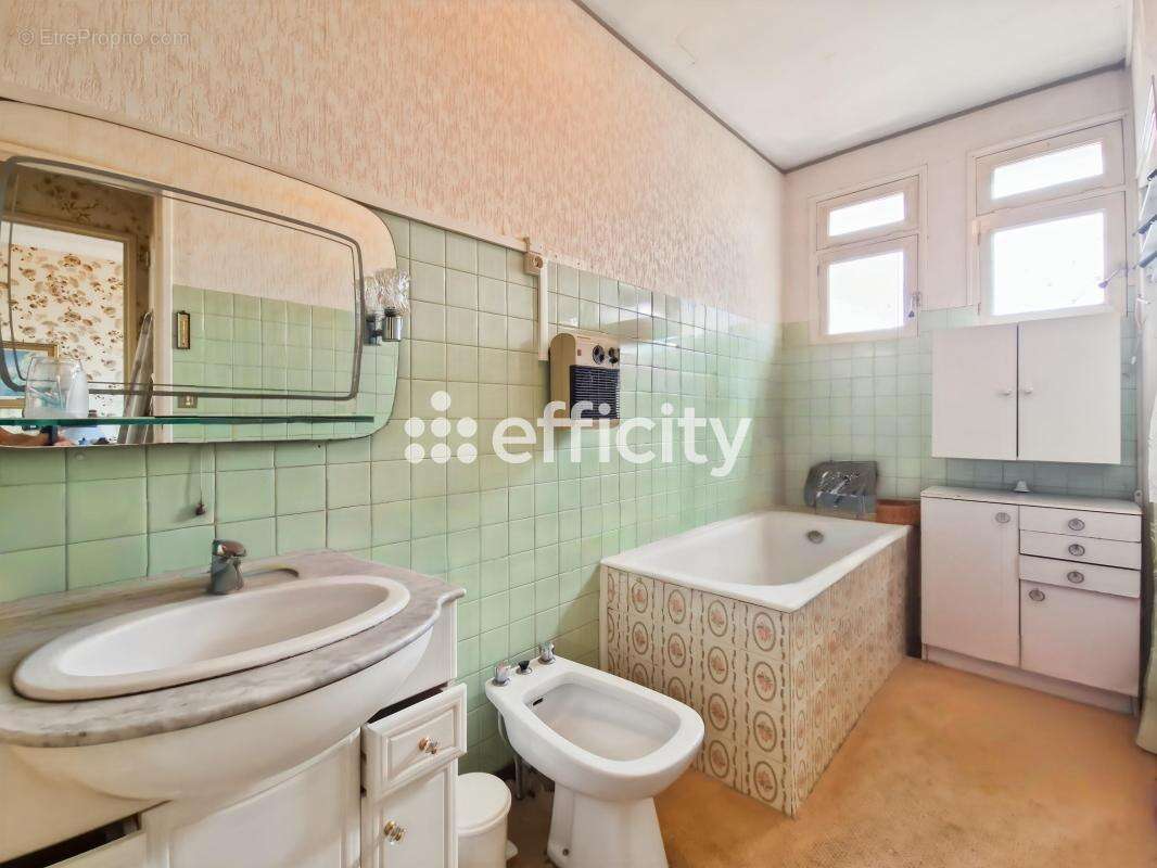 Maison 211 m² à Rochefort  - photo 10
