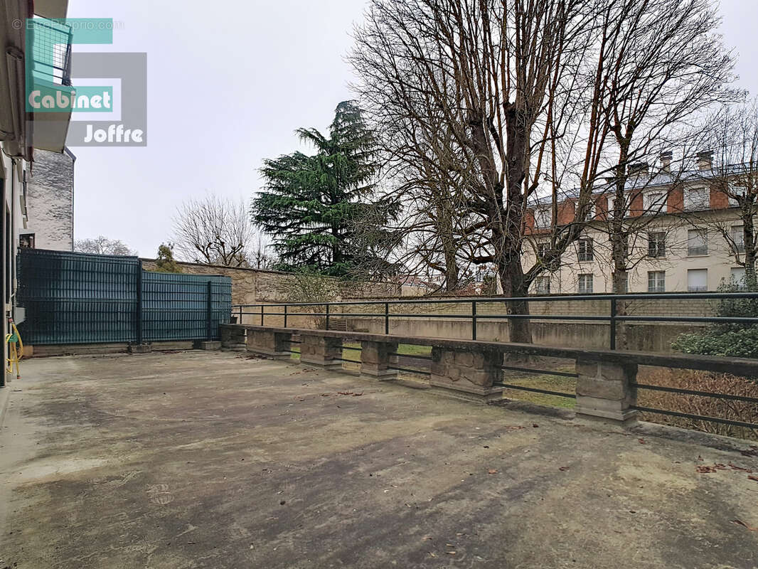 Appartement à FONTAINEBLEAU