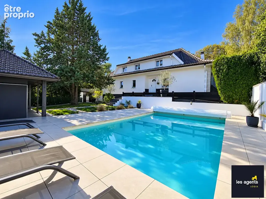 Superbe propriété avec piscine et espaces indépendants - photo 1