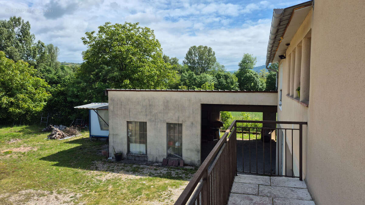 Ensemble immobilier, bâtiments professionnel, hangar - photo 9