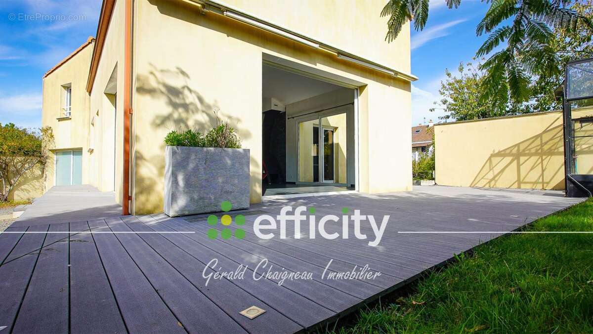 Maison à SAINT-PHILBERT-DE-GRAND-LIEU