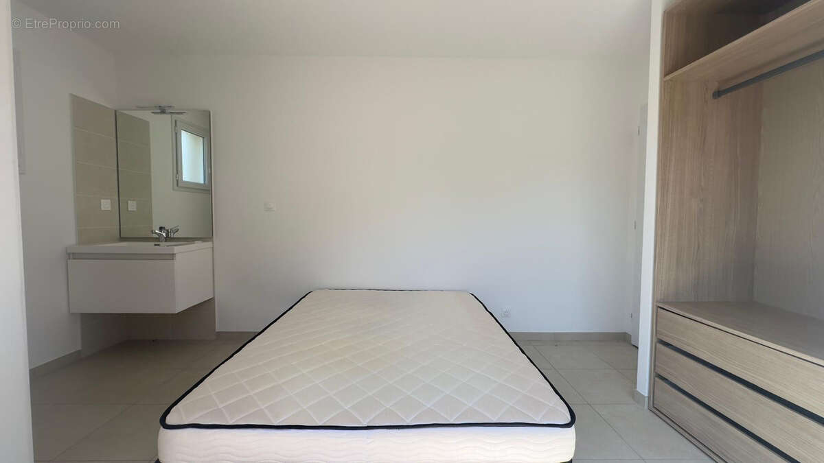 Maison à LA COUCOURDE