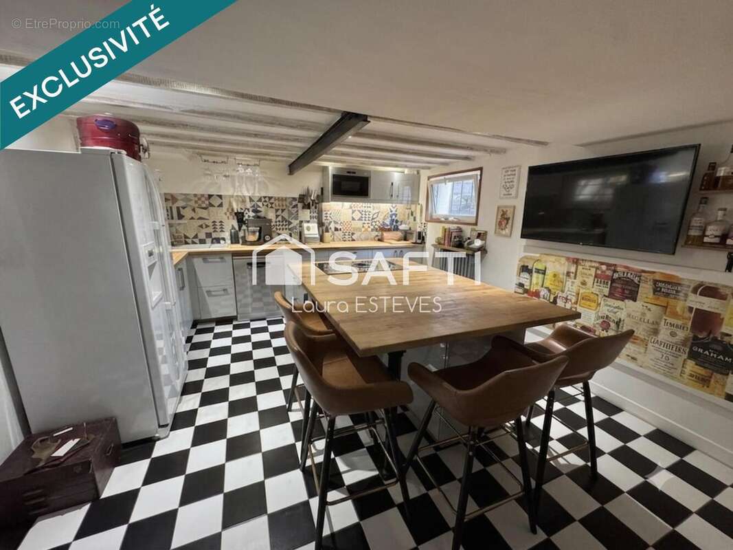 Maison 90 m² à Saint-Denis  - photo 4