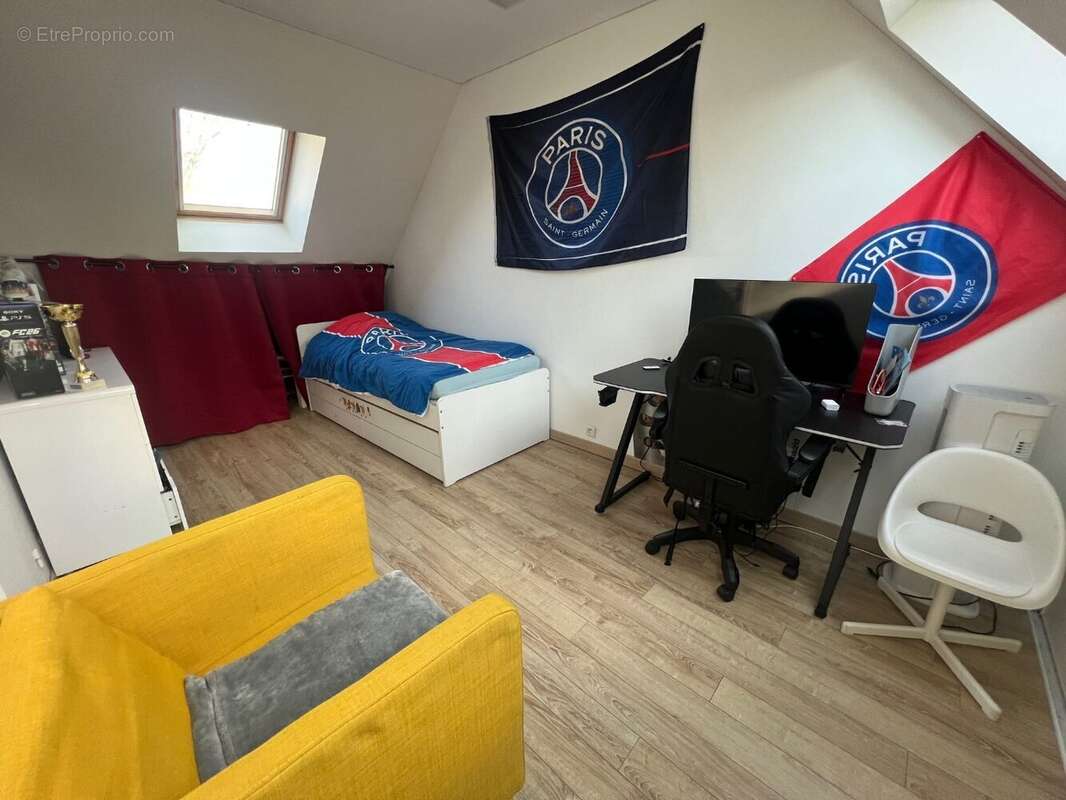 Maison à SAINT-CHERON