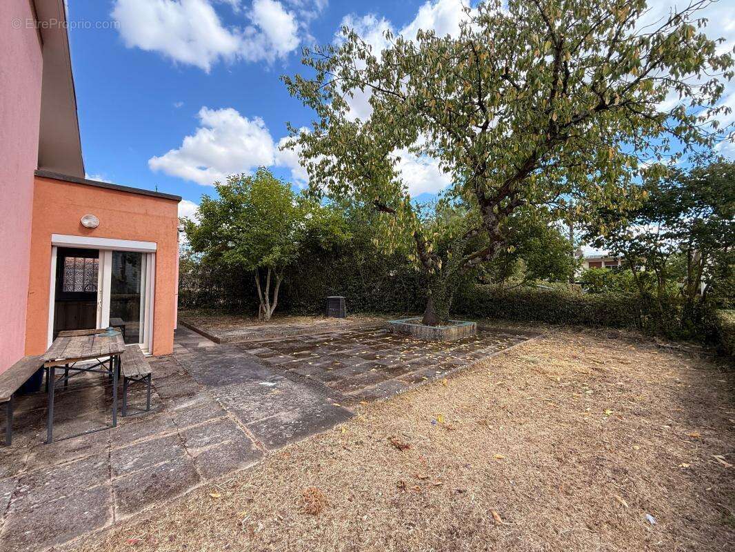 Maison familiale 7 chambres – Dépendance de 33 m² – Jardin clos - photo 33