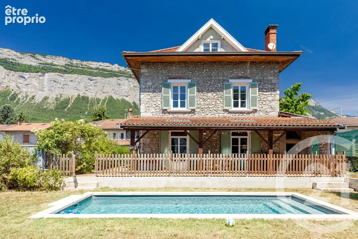 Maison 290 m² à Montbonnot-Saint-Martin  - photo 2
