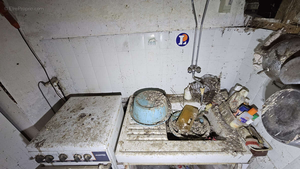 Maison à LASSAY-LES-CHATEAUX