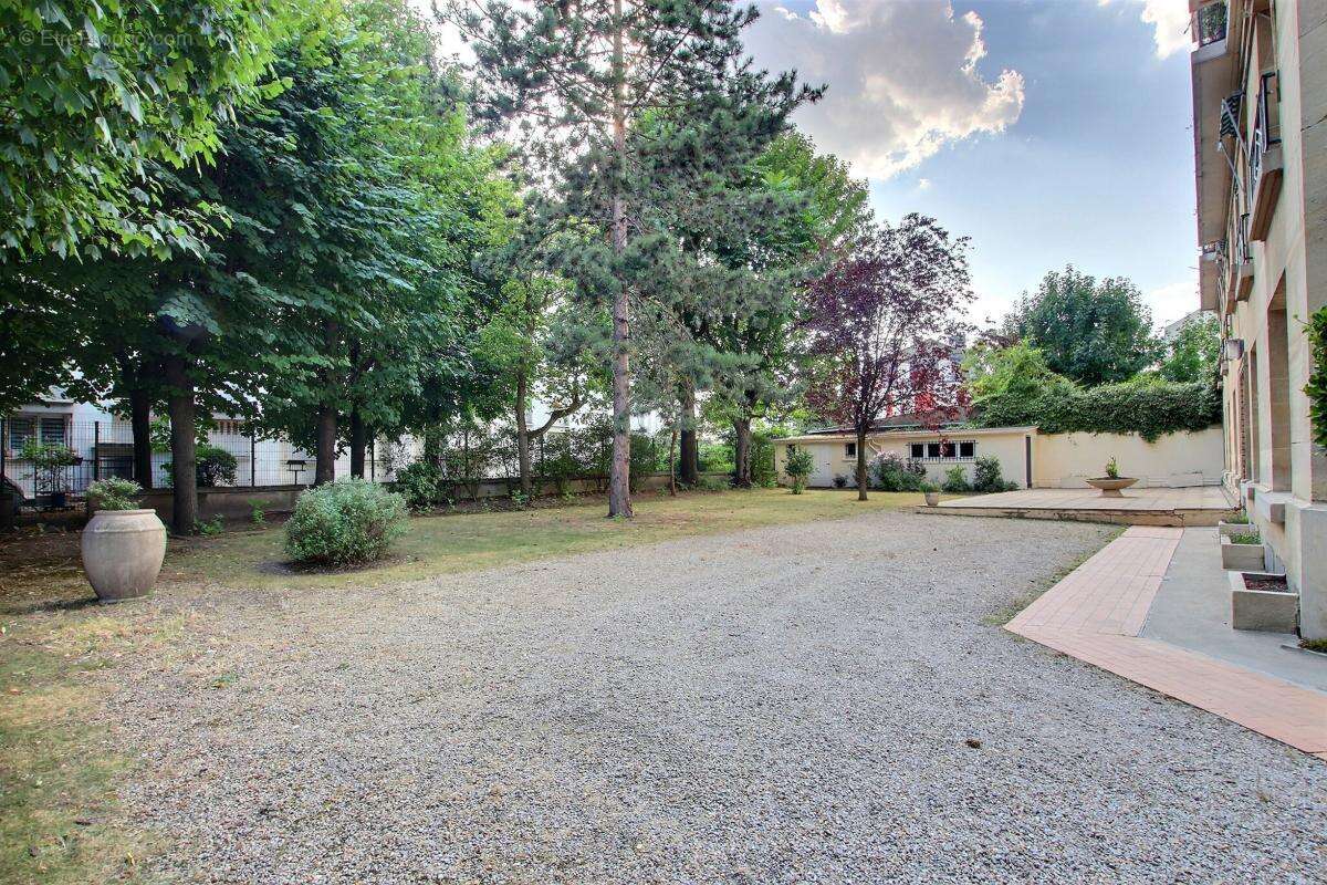 Appartement à BOIS-COLOMBES