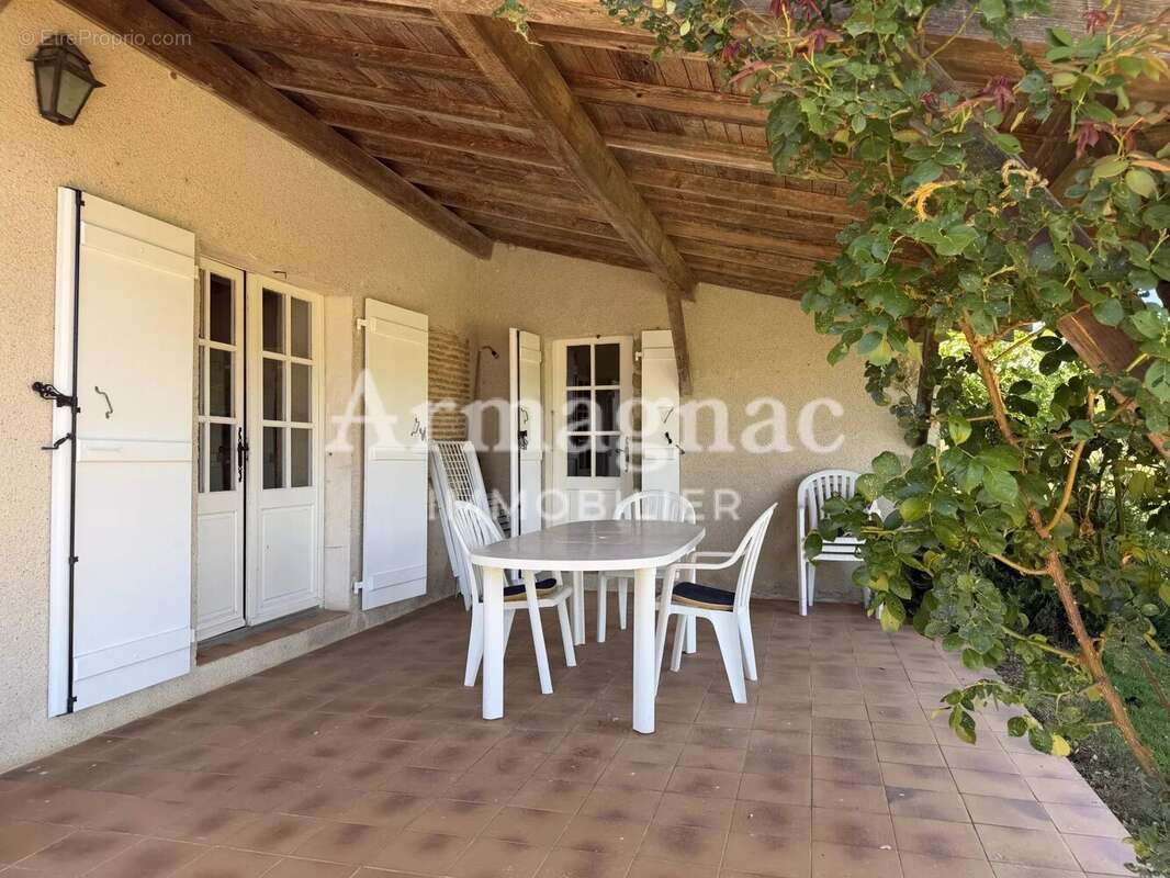 Maison en pierre avec piscine - photo 10