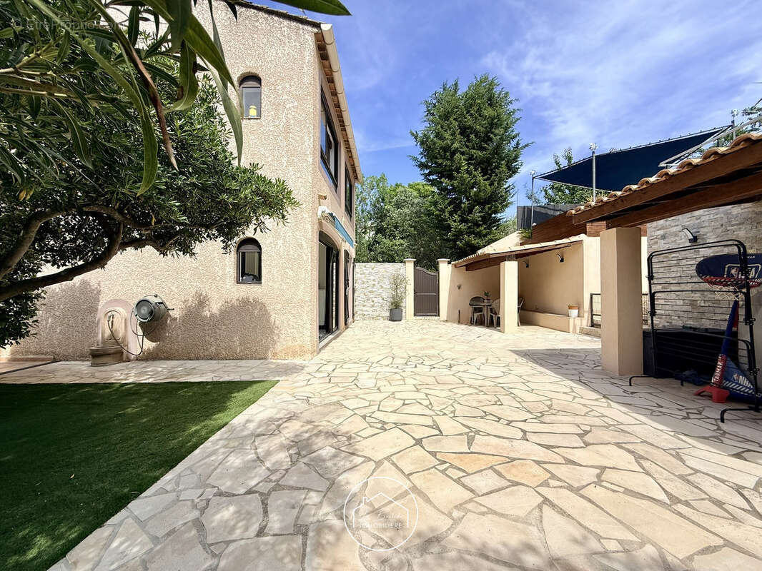 Maison à MARSEILLE-11E