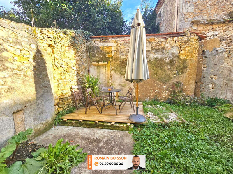 Maison à SAINT-PARDOUX-LA-RIVIERE