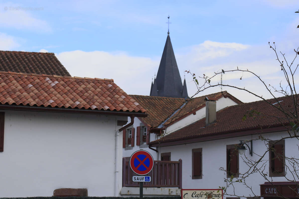 Saint Jean le Vieux - Maison traditionnelle de 220 m2 sur 622m2 de terrain - photo 14