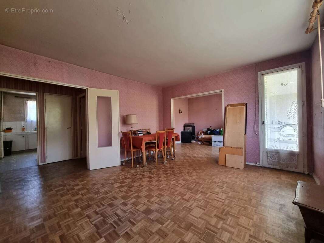Appartement à BEYNES
