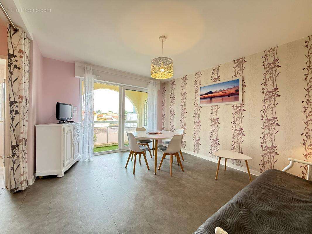 Appartement à VAUX-SUR-MER
