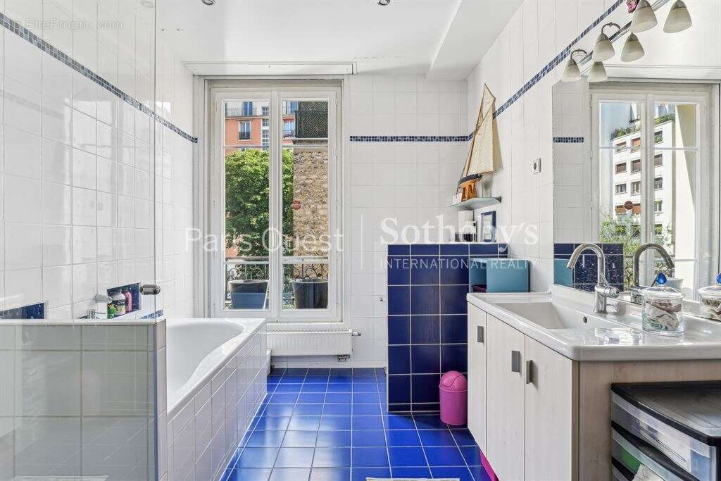 Maison à PARIS-16E