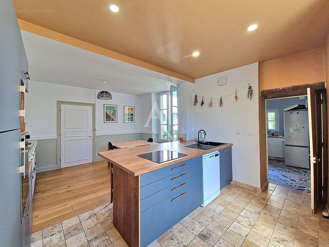 Maison à CHATEAUNEUF-SUR-SARTHE