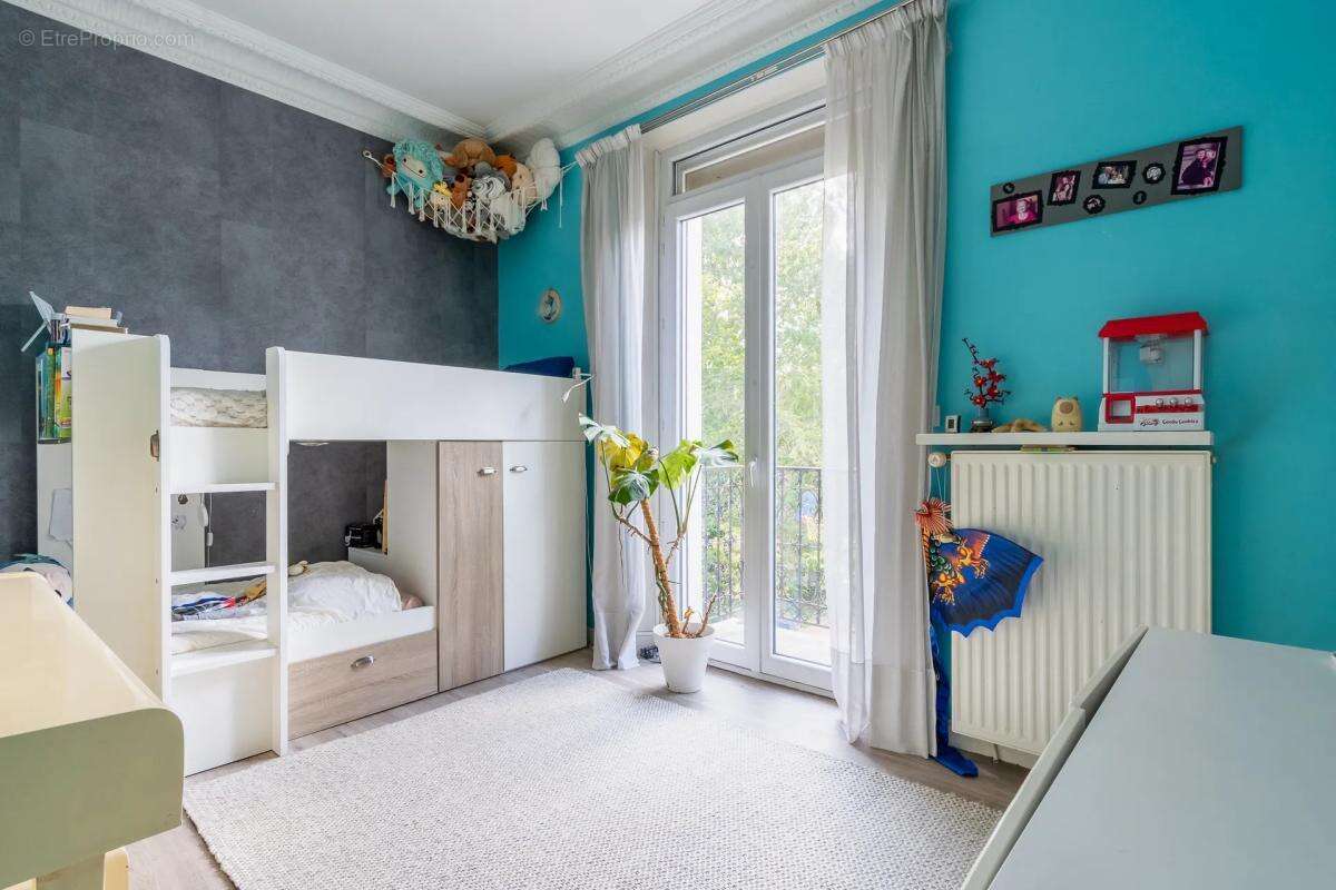 Maison de caractère de 145 m² avec jardin et sous-sol complet - photo 9