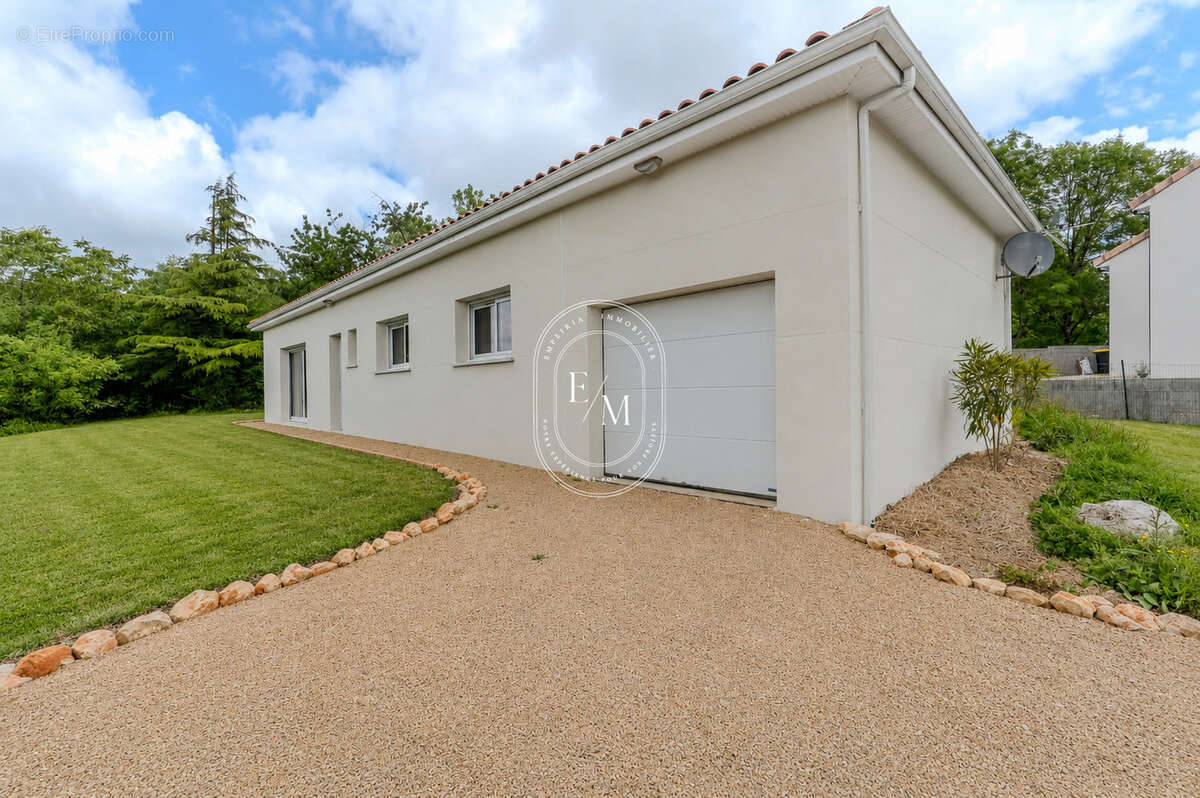 Maison à MONTASTRUC-LA-CONSEILLERE
