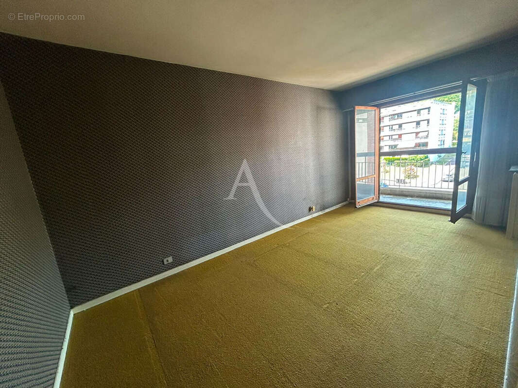 Apppartement a renover - beau potentiel - photo 5