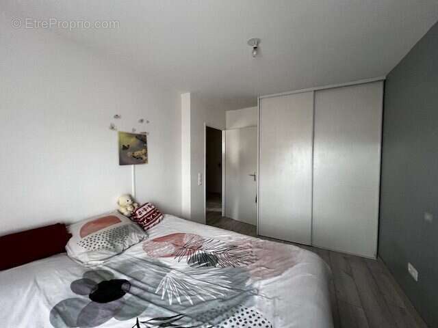 Appartement à VERT-SAINT-DENIS