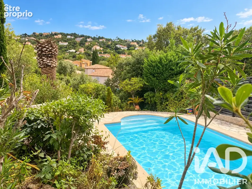 Photo 1 - Maison à ROQUEBRUNE-SUR-ARGENS