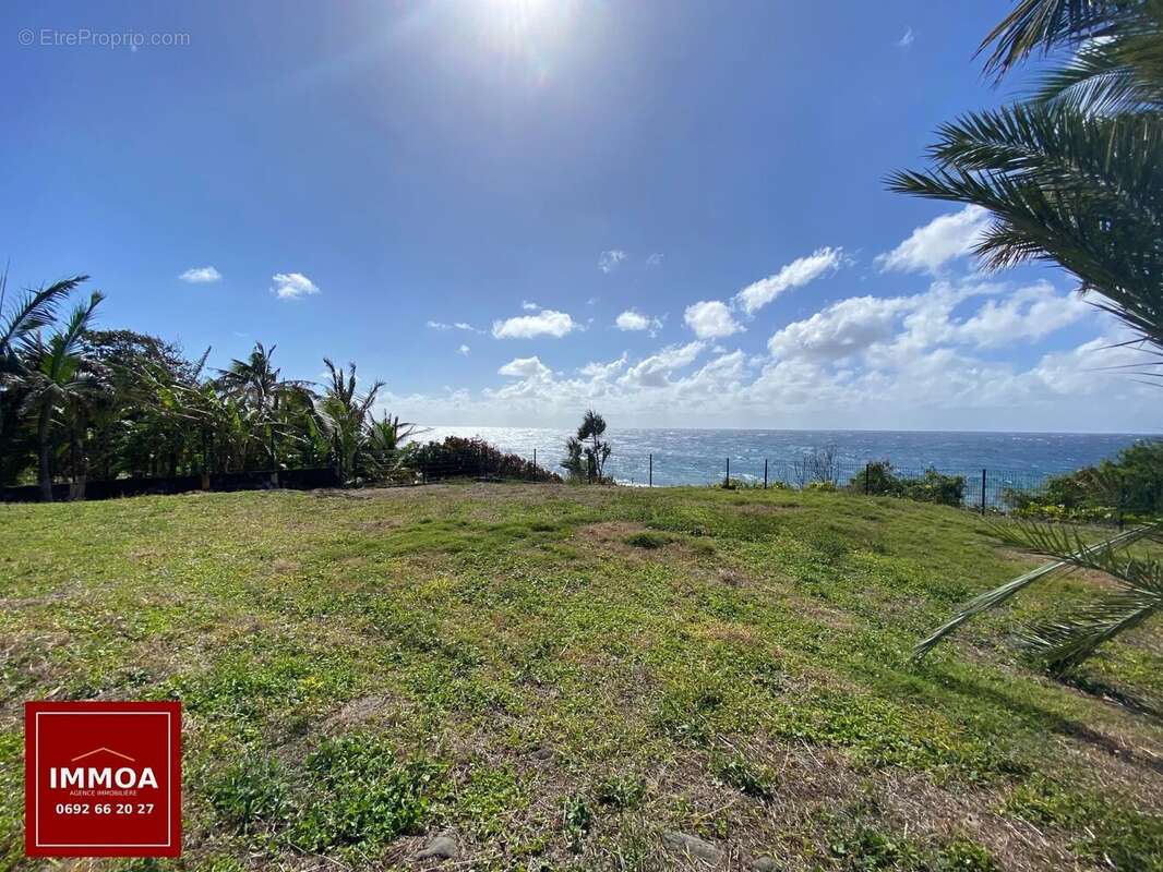 Maison à vendre de type  F3 – Saint-Anne (97437) – À proximité du Bassin Bleu - photo 2