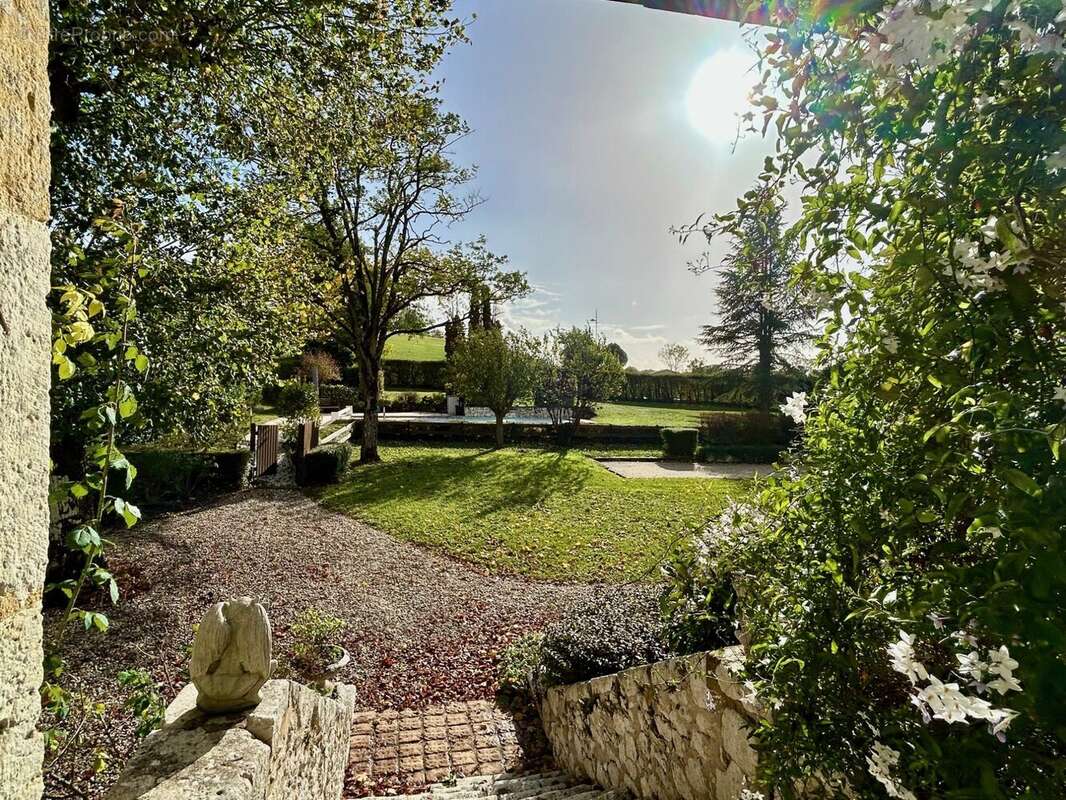 Maison 200 m² à Ribagnac  - photo 5