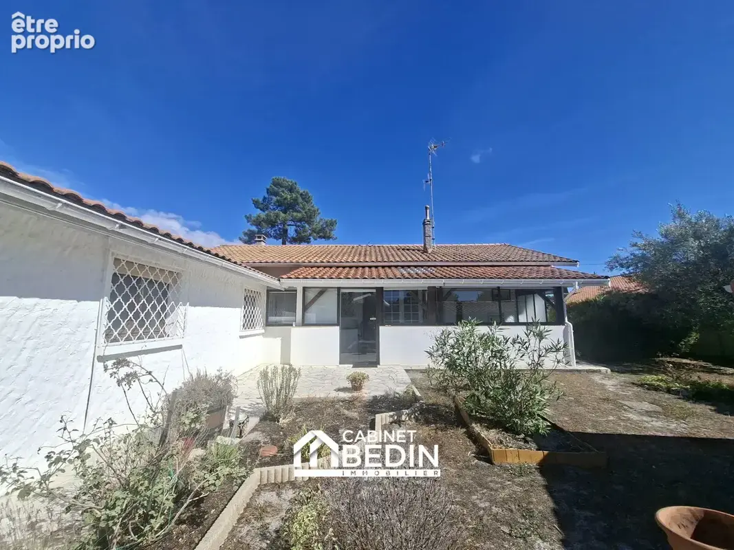 Maison 4 pièces 93 m² à vendre à Ares (33740) - photo 2