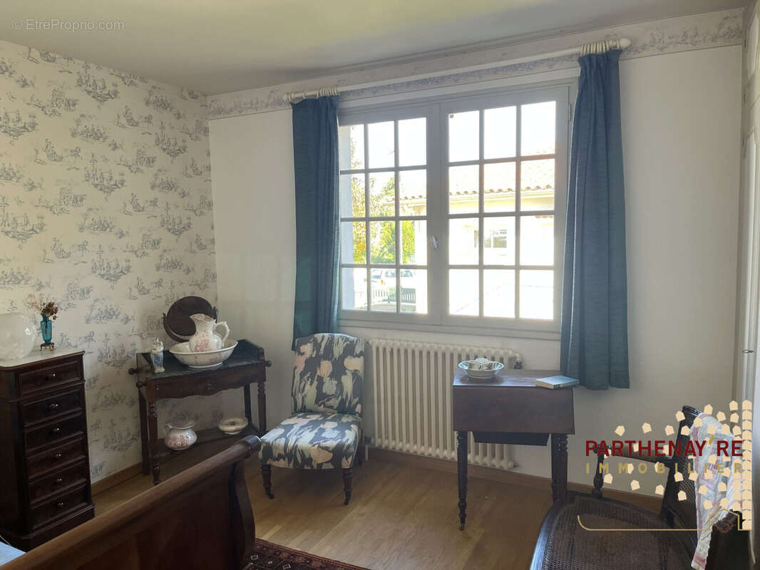 Entrée - Maison à PARTHENAY