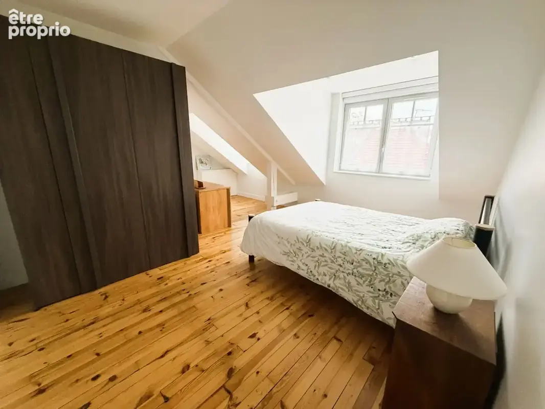Vichy plan d'eau-elegant duplex 114 m2 entierement renove - photo 10