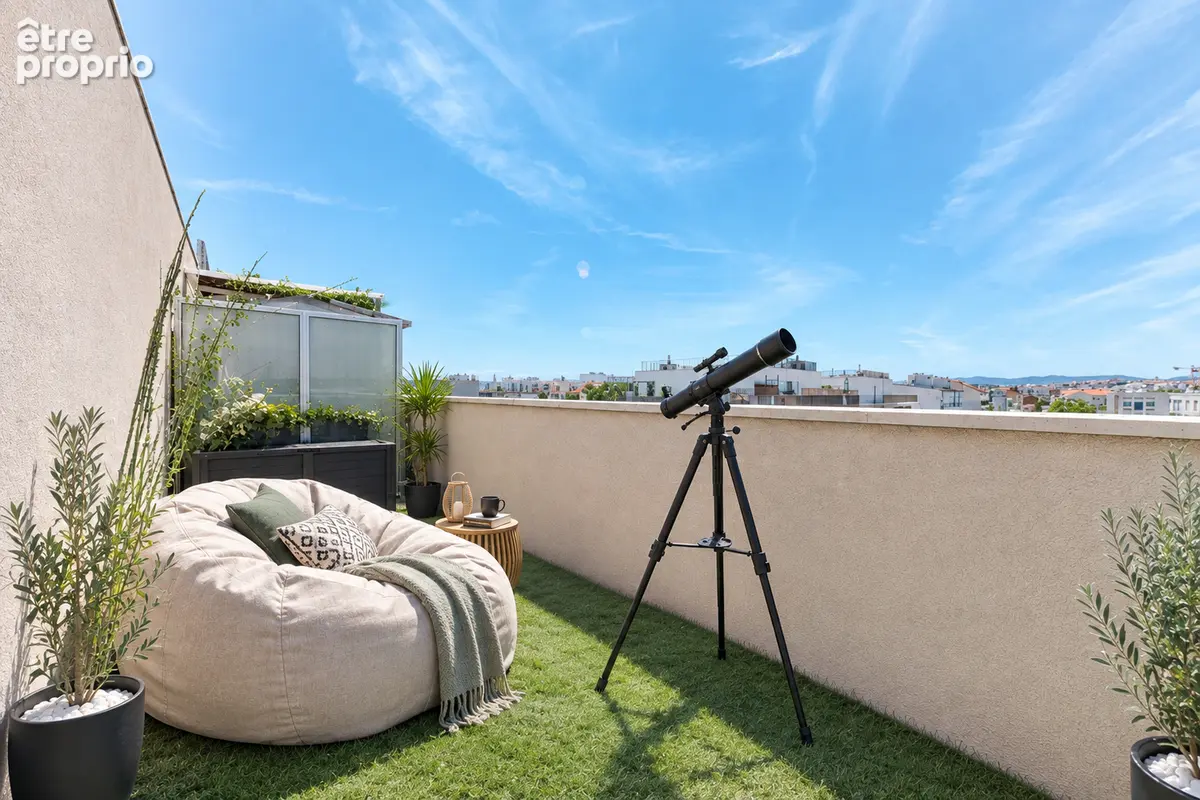 Dernier étage T4 récent avec 2 terrasses, garage et climatisation - photo 8